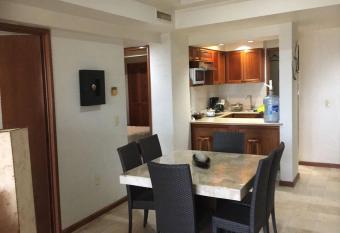 Departamento en Mayan Island Torre I con vista a la playa allows 18 year olds to book a room