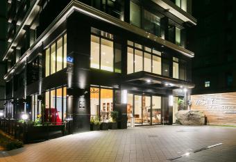 Vasty Jiaoxi Hotel has Balcony rooms