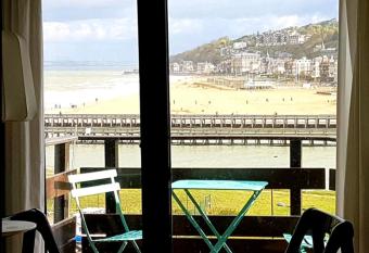 Appartement de charme vue mer has Balcony rooms