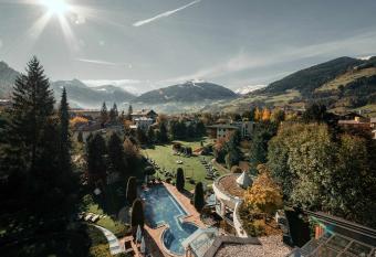 Sendlhofer s has Balcony rooms