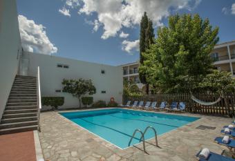 Popi Star allows 18 year olds to book a room