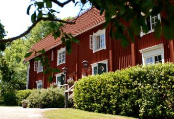 Steningevik allows 18 year olds to book a room