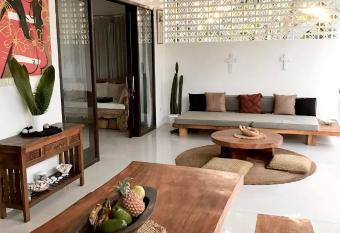 The Captains Villa allows 18 year olds to book a room