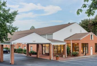 Quality Inn allows 18 year olds to book a room