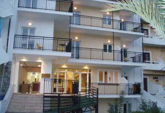 Haris Apartments allows 18 year olds to book a room