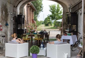 B&B Antica cascina has Balcony rooms