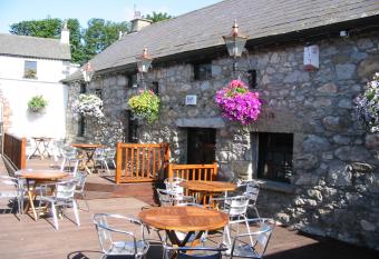 The Coach House allows 18 year olds to book a room