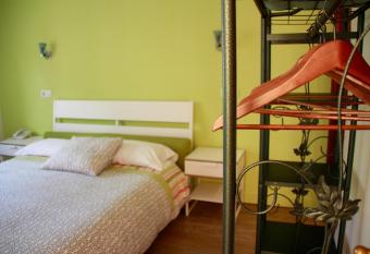 Akelarre Ostatua allows 18 year olds to book a room