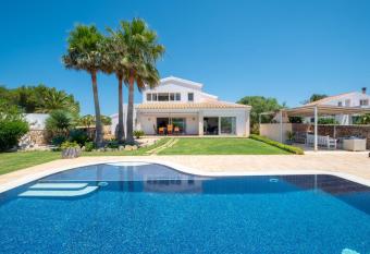 Abatzer has Balcony rooms