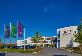 Hotel Kapellenberg allows 18 year olds to book a room