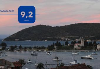 Corner Of Joy has Balcony rooms