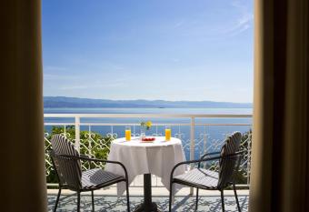 Hotel Stanger has Balcony rooms