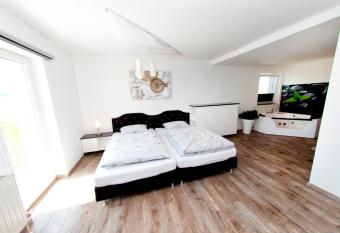 Gasthof Alpenblick has Balcony rooms