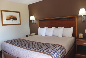 Travel Inn By OYO Omaha has Smoking/Balcony rooms