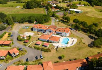 Adonis Cassen by Olydea allows 18 year olds to book a room