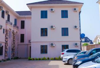 Tenny s Place Apartments Kado allows 18 year olds to book a room