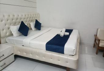 Hotel Midtown allows 18 year olds to book a room