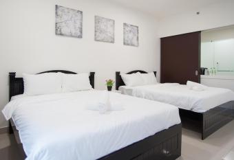 Miko s Studio @ Setia Convention has Balcony rooms