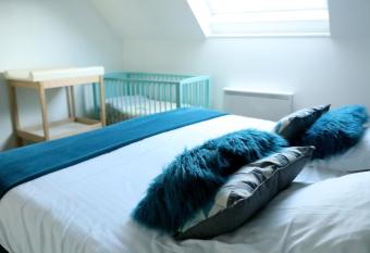 Ilot D  sille has rooms with a private hot tub