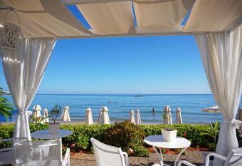 Talgo Suites has Balcony rooms