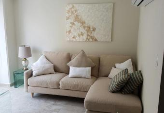 Departamento en Acapulco Diamante allows 18 year olds to book a room