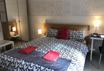 Mandula Apartman has Balcony rooms