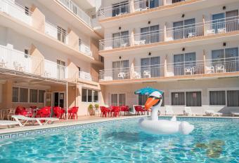 Hostal Anibal - AB Group has Balcony rooms