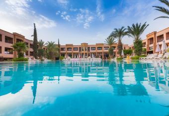 Zalagh Kasbah Hotel & Spa has rooms with a private hot tub