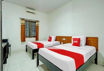 OYO 90067 Hotel Nuansa Indah allows 18 year olds to book a room