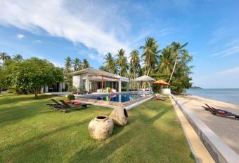 La Lagune - SHA Extra Plus allows 18 year olds to book a room