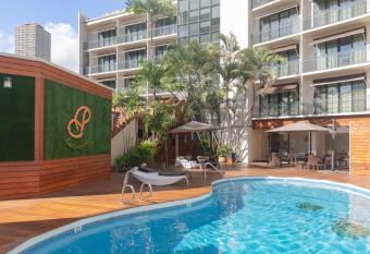 Polynesian Residences Waikiki Beach has Balcony rooms