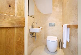 1 Luzon Dove Barn has Balcony rooms