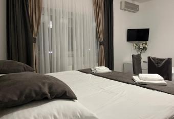 Rooms Elez has Balcony rooms