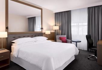 Sheraton Heathrow Hotel allows 18 year olds to book a room
