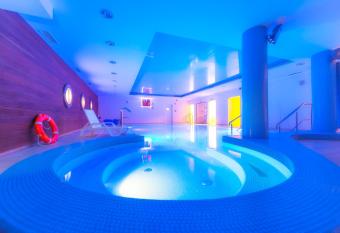 Mona Lisa Wellness & Spa has Balcony rooms