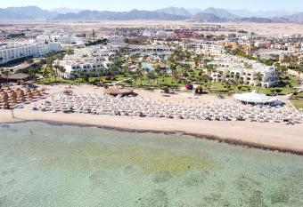 Regency Plaza Aqua Park and Spa Resort has Balcony rooms