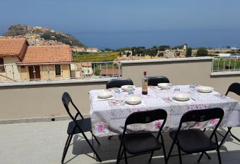 Castelsardo con Vista has Balcony rooms