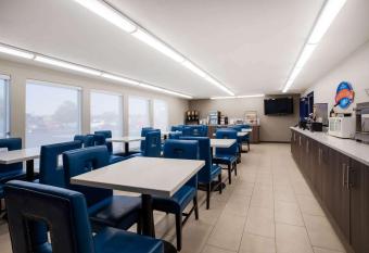 Baymont by Wyndham Tri-Cities/Kennewick WA allows 18 year olds to book a room