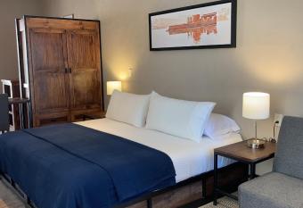 El Faro Hotel Retreat allows 18 year olds to book a room