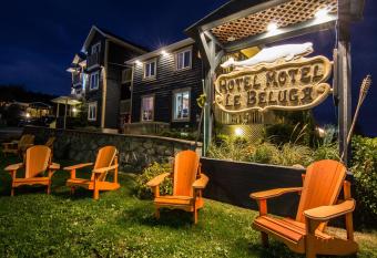 H  tel Motel Le Beluga allows 18 year olds to book a room