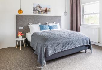 Litli Geysir Hotel allows 18 year olds to book a room