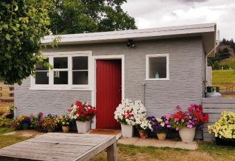  The Crib  on Legacy Vineyard allows 18 year olds to book a room