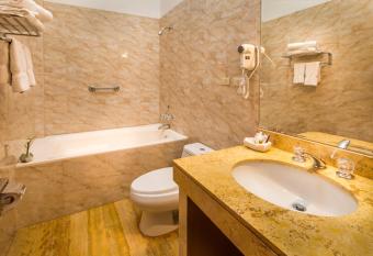 Qarmenqa Hotel allows 18 year olds to book a room