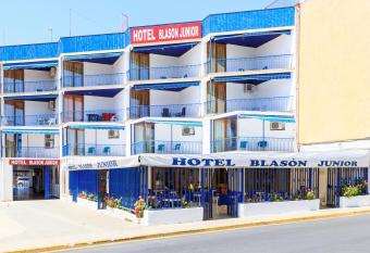 Hotel Blason Junior allows 18 year olds to book a room