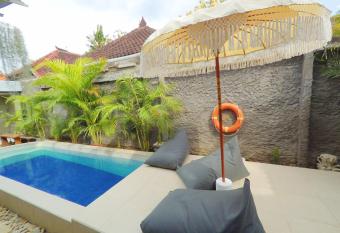 Tropical Garden Inn has Balcony rooms