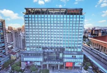 Palais de Chine Hotel has Balcony rooms