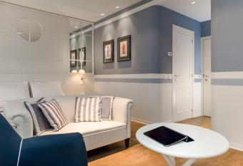 Hotel Panorama has Balcony rooms