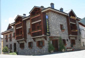 Apartamentos Lausan has Balcony rooms