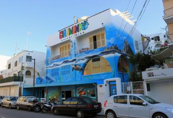 Hostal Giramundo allows 18 year olds to book a room