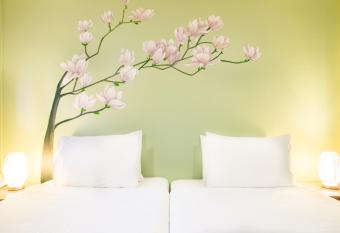 Sawasdee Place has Balcony rooms